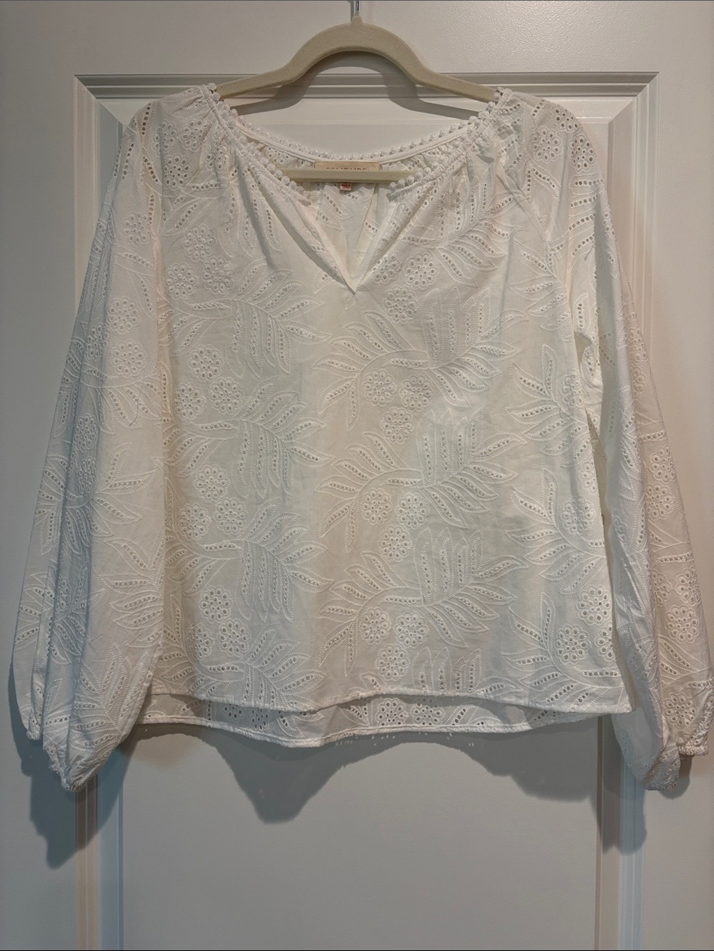 Solitaire Women’s White Eyelet Embroidered Peasant Top, small